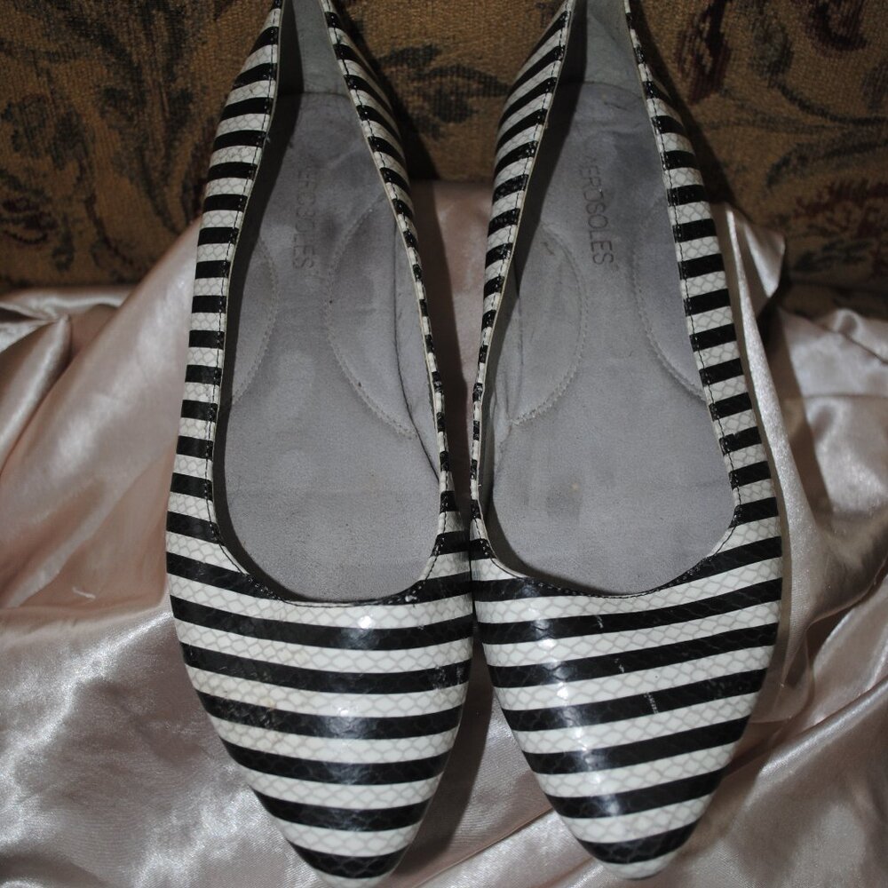 Flat Shoes - image 1
